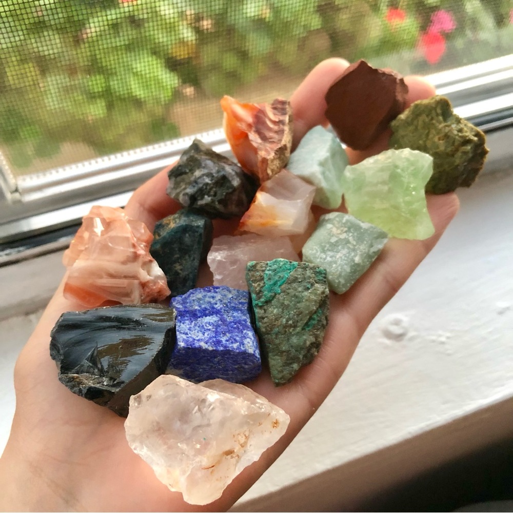 🌱🍄 2.5 LB Garden Fairy Crystal Mix Lot 🌱🍄 - Picture 2 of 4